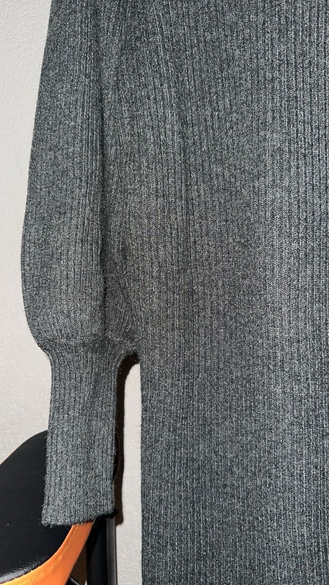 Only Vestiti: Graues Pulloverkleid mit Puffärmeln – Nuovo (secondo la descrizione) da Oftringen venduto da tola19 1