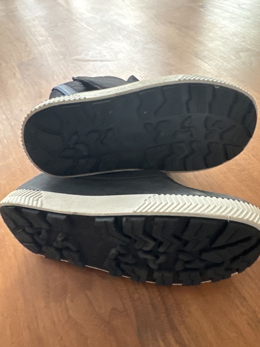 Scarpe per ragazzi: Winterschuhe 34-35 – Usato da Oberägeri venduto da Loup18 2