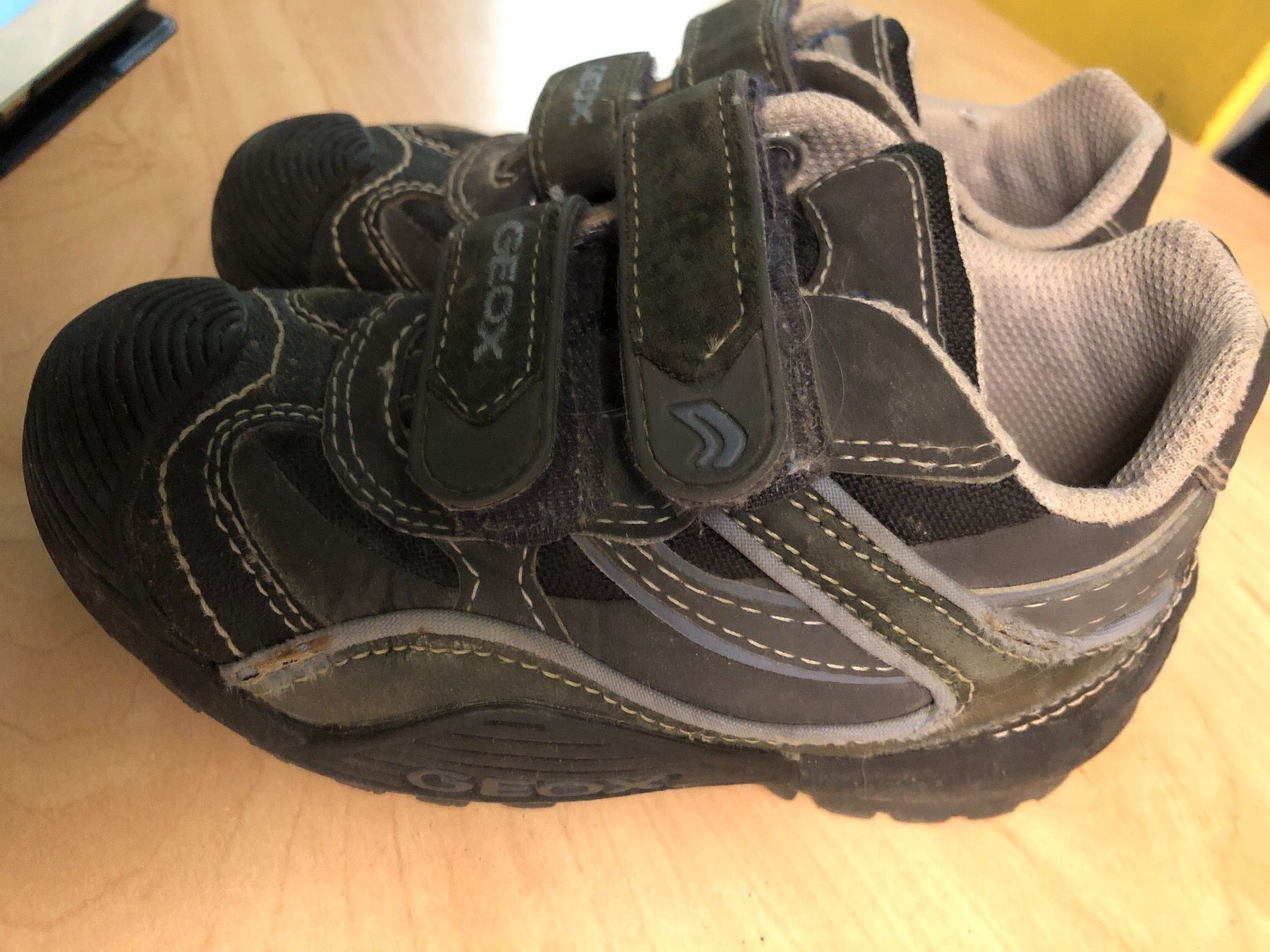 Geox Scarpe per ragazzi: Geox Halbschuhe Gr.27 – Usato da Obergerlafingen venduto da cabo4