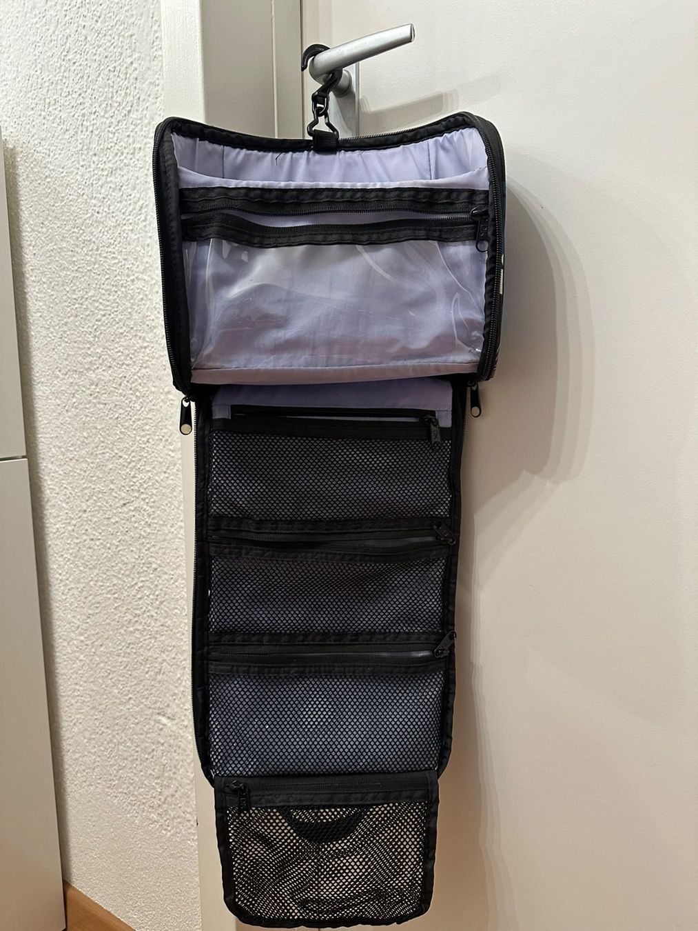 Dakine Custodie per cosmetici: Dakine Necessaire – Usato da Jona venduto da Alicia96 1