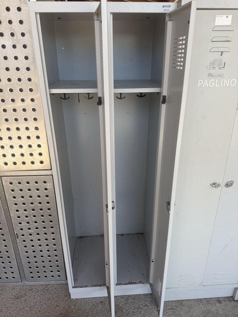 Guardaroba: Garderobe Schrank – Usato da Niederbipp venduto da baggerch 1