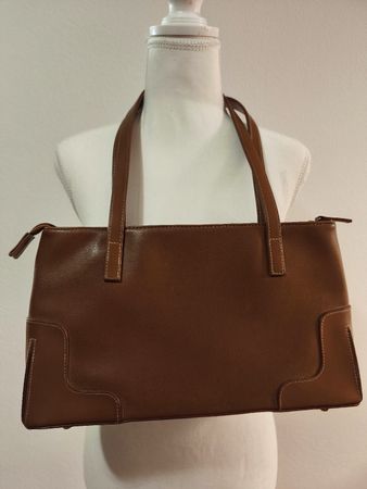 Elegante Handtasche aus Leder in Braun