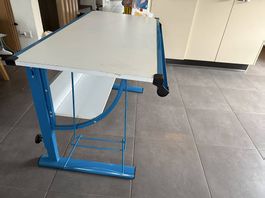 Schreibtisch, neigbar
