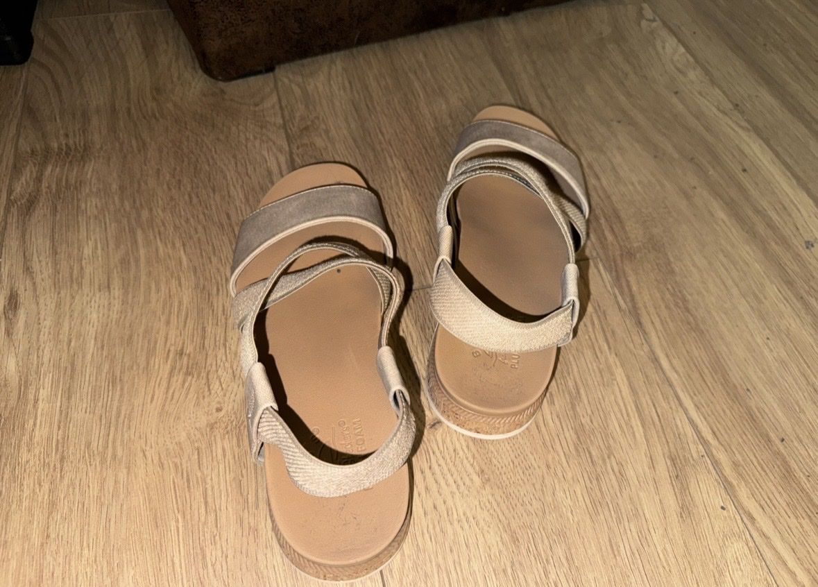 Chaussures femmes: ZWEI PAAR SANDALEN IN GR. 38 – D'occasion à Muri AG par rah_x6jr 3