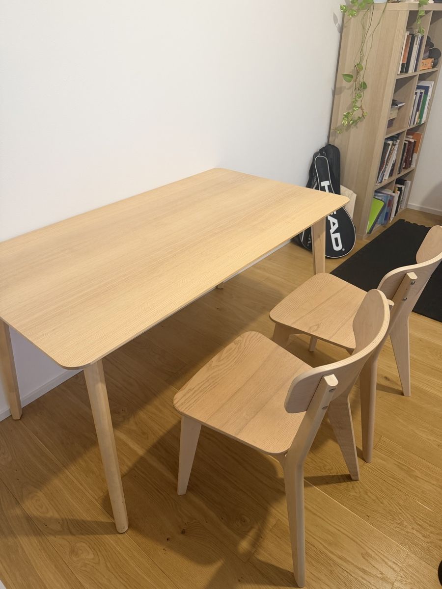 Ikea Set di tavolo e panche: Dining Table and Two Chairs Set Light Wood Finish – Usato da Lausanne venduto da xia_76n2 2