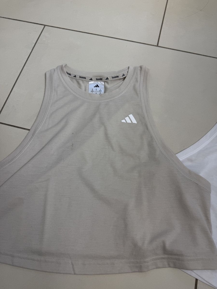 Adidas Top: 2 Top von Adidas – Usato da Neerach venduto da the_modern_mini 1