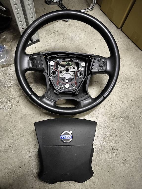 Alle Autoersatzteile: Volvo Lederlenkrad  mit Airbag – Gebraucht aus Sulgen von Kuya1 3