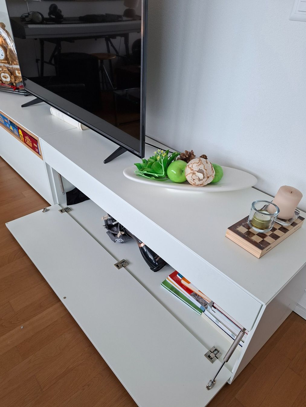 Sofas: Exklusives Wohnzimmer-Paket: Neuwertiges Design & High-End – Gebraucht aus Rorschach von Stirnrunzler 8