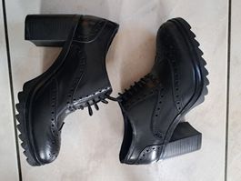 British Passport Schnuerschuhe, schwarz, Grösse 36