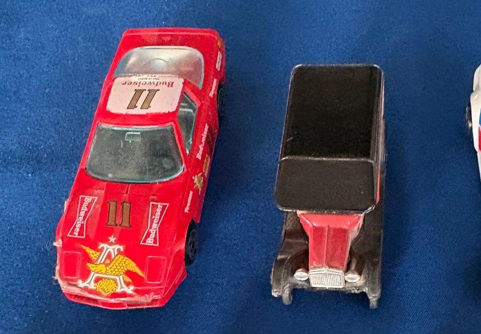 Voitures modèles: KONVOLUT MODELLAUTOS – Défectueux à Ostermundigen par Heavenmaus75 4