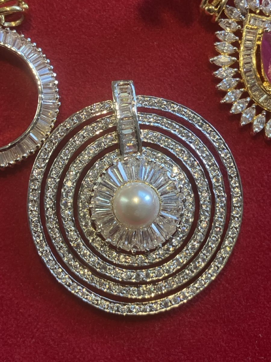 Autres bijoux: Modeschmuck . neu.Lot – Neuf (Voir description) à Muralto par jac_hkz5 3