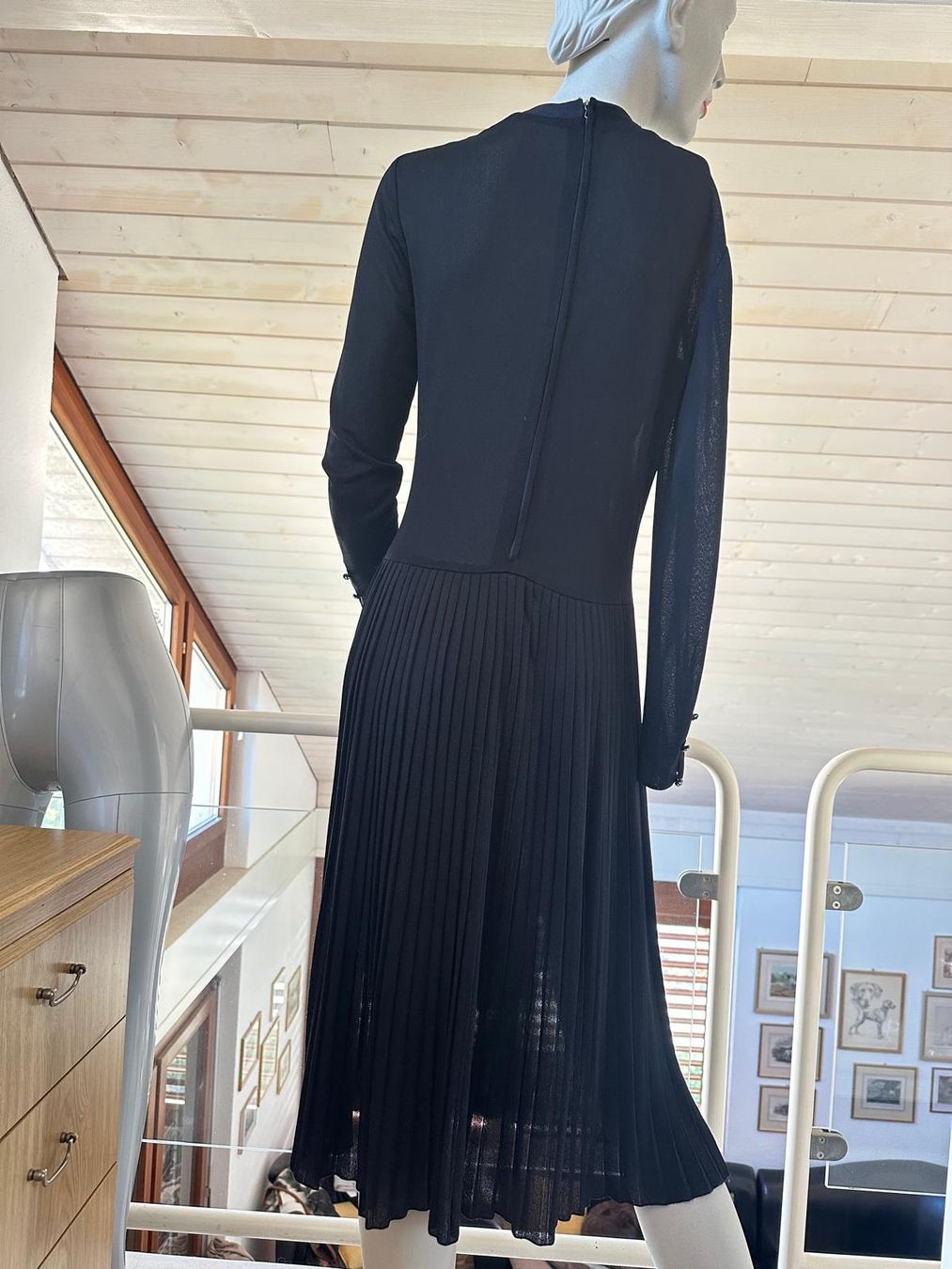 Robes: Schönes schwarzes Kleid – D'occasion à Neuhausen par Lechasseur 2