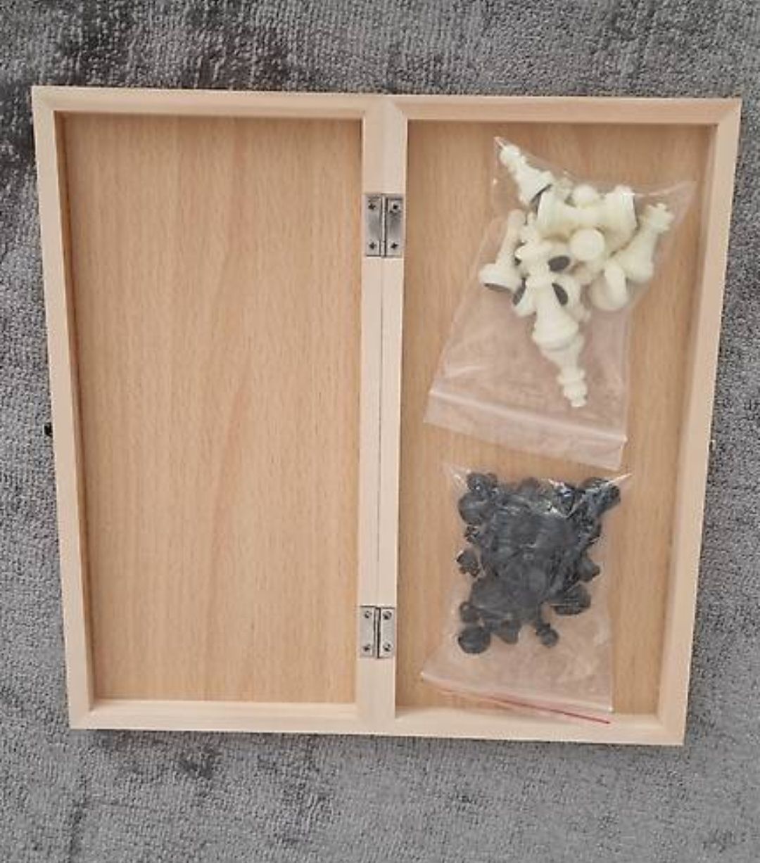 Giochi: Magnetisches Schachset Holz 24x24 cm – Nuovo e nell'imballaggio originale da Marbach SG venduto da Khan66 3