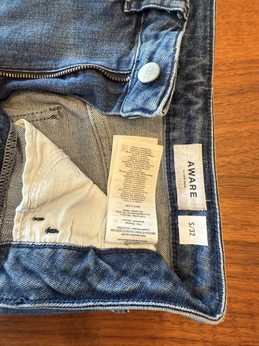 Vero Moda Jeans: Aware Jeans von Vero Moda, Grösse S/32, NEU – Neu (gemäss Beschreibung) aus Brüttisellen von Molemo 1