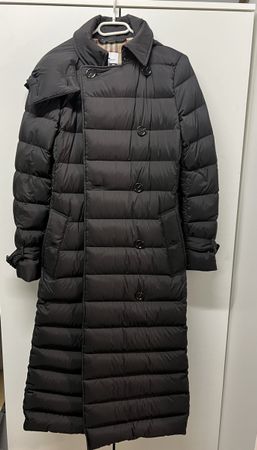 Burberry Daunenmantel Gr. XS Schwarz - Winter Must-Have!