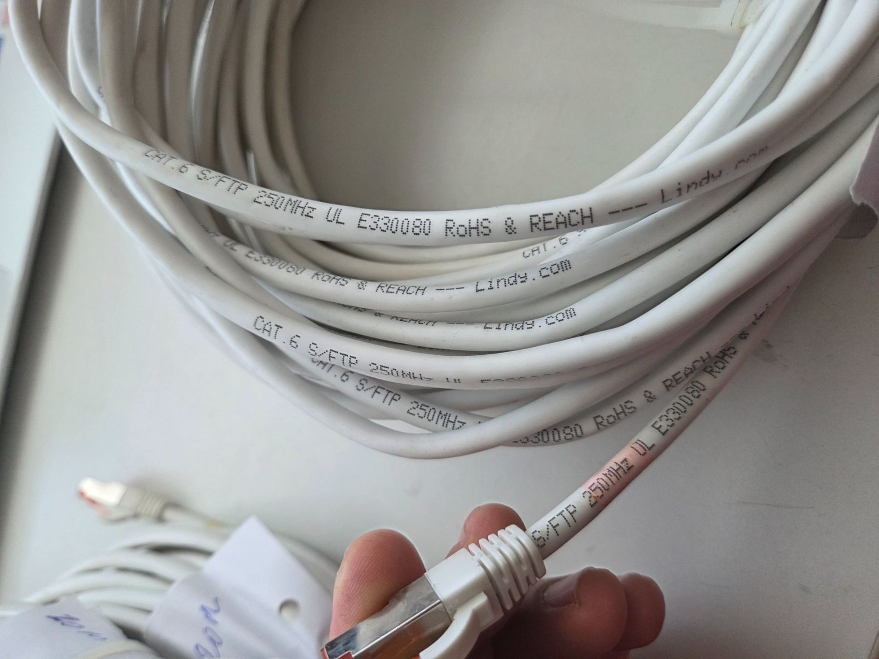 Cavi: Patchkabel Cat6 RJ45 UKV 20m Ethernetkabel Internetkabel – Usato da Zürich venduto da Alibaba1234 2