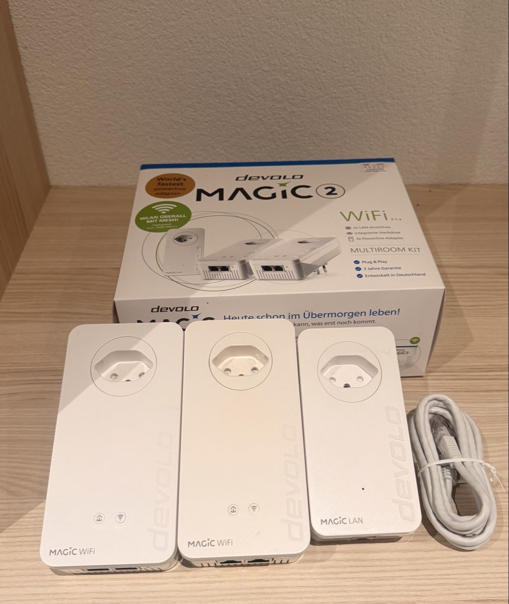 Devolo Laufwerke & Adapter: Devolo Magic 2 WiFi Multiroom Kit Powerline Set – Gebraucht aus Balterswil von new_one-123