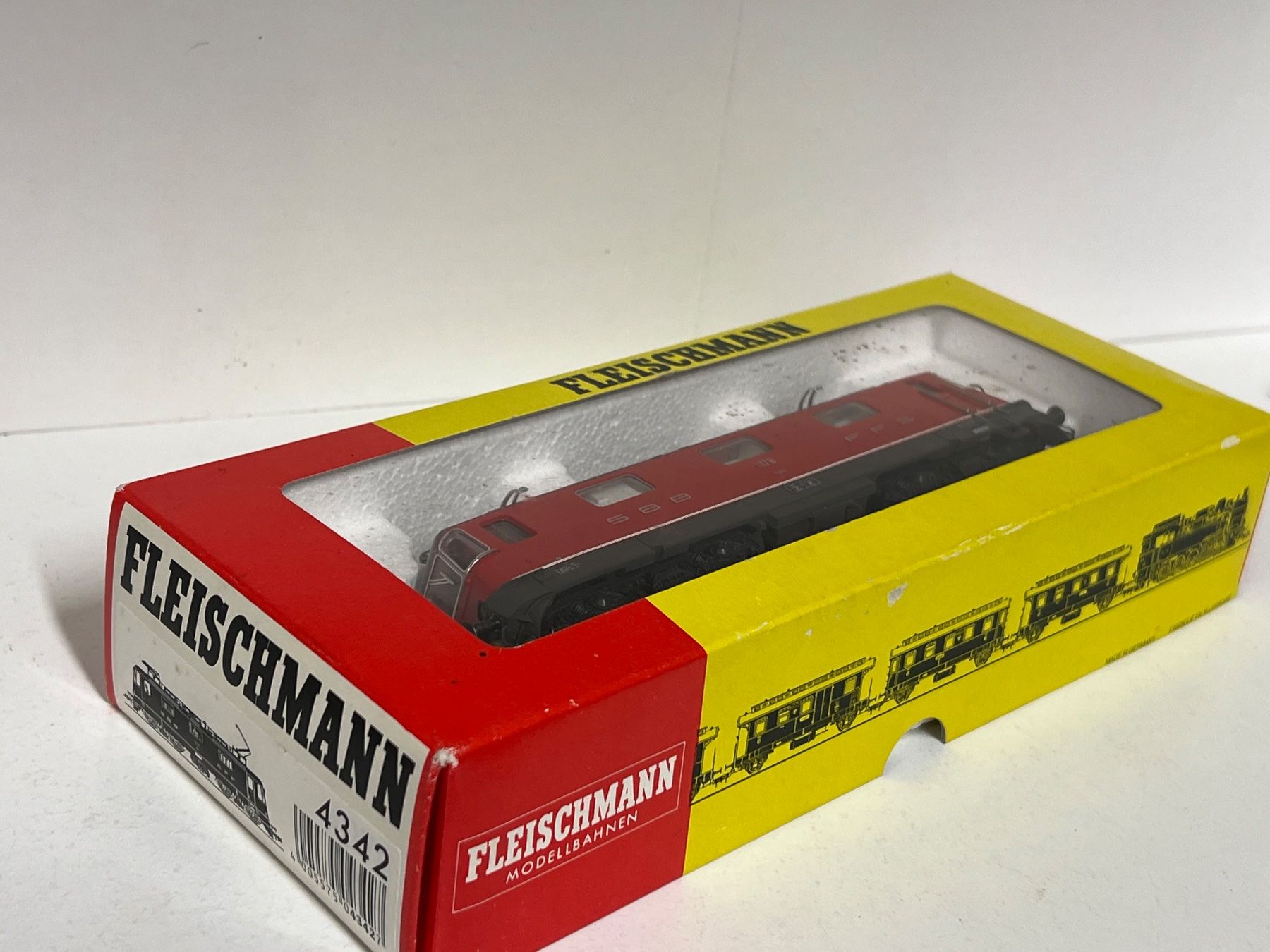 Fleischmann Modellini di ferrovie: Fleischmann SBB 4342 Re 4/4 ll Lok 11178 H0 DC – Usato da Neuenhof venduto da ludovicco 6