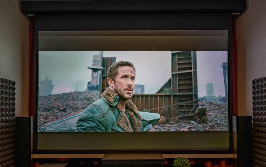 Home Cinema: AV Stumpfl Cinema 16:10 Leinwand / Flex High Contrast Inline – Usato da Winterthur venduto da rem_r7ph
