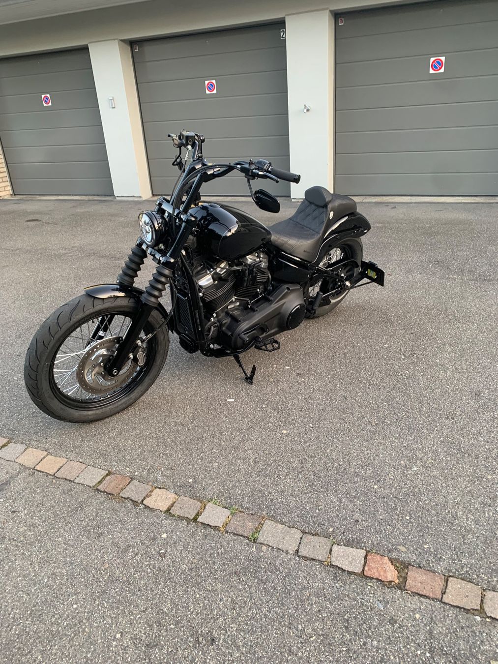 Harley-Davidson Cruisers: Harley Davidson Street Bob – D'occasion à wettingen par faruk013 2