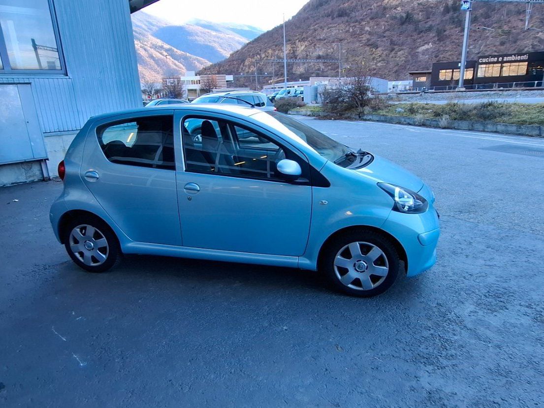 Toyota Automobili: Toyota Aygo 1.0 – Usato da Visp venduto da Automotomassa 1