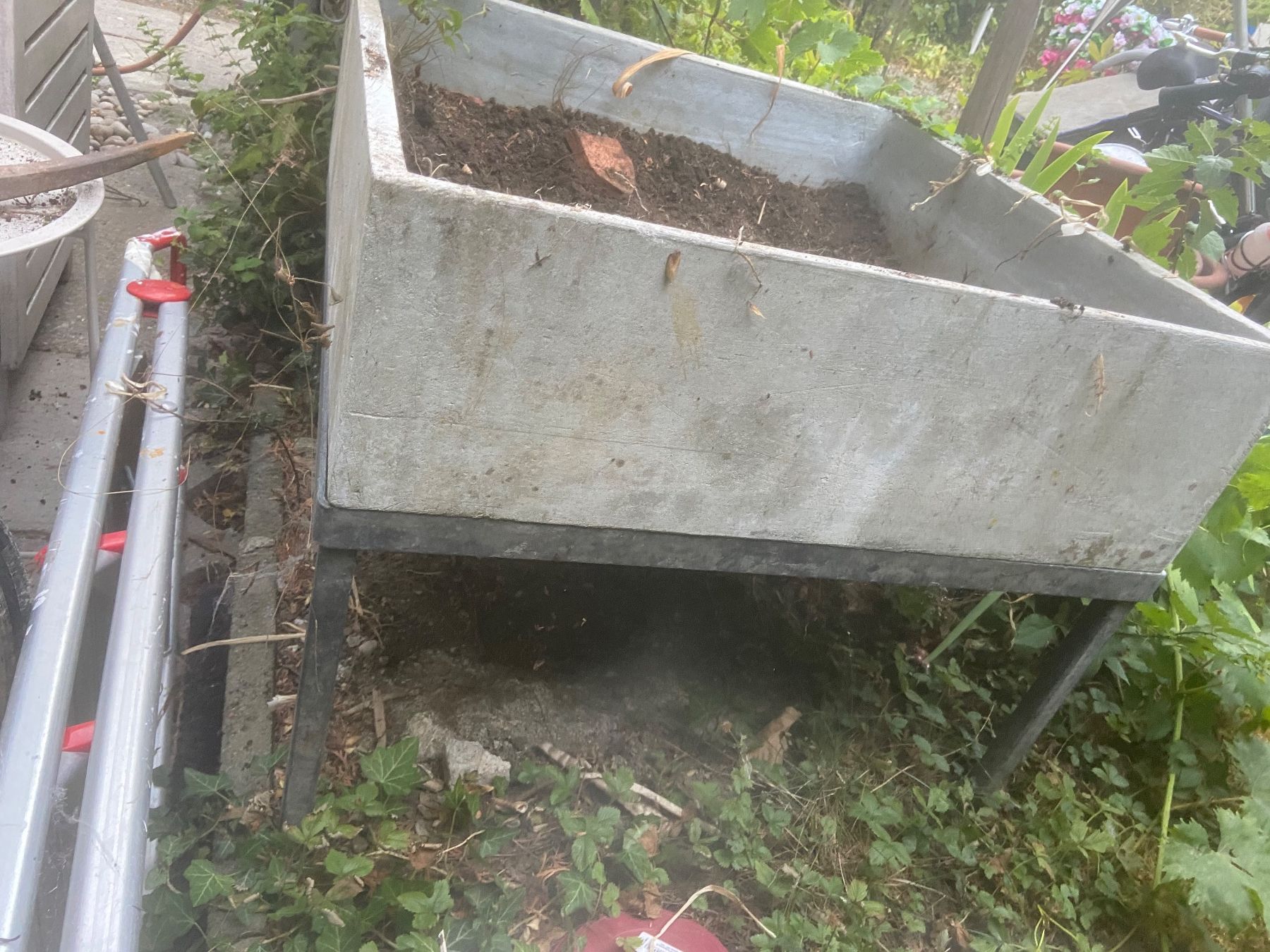 Vasi per fiori: Pflanzschale Willy Guhl - Hochbeet – Usato da Meilen venduto da rowland534