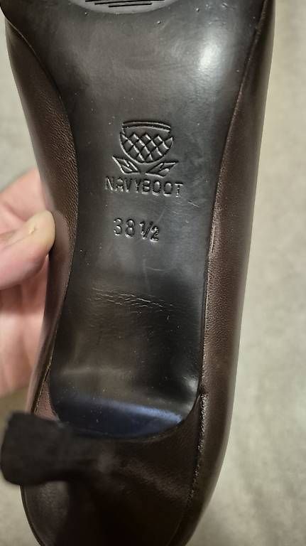 Scarpe da donna: Navyboot pumps – Usato da Münchenstein venduto da kat_jf2k 1