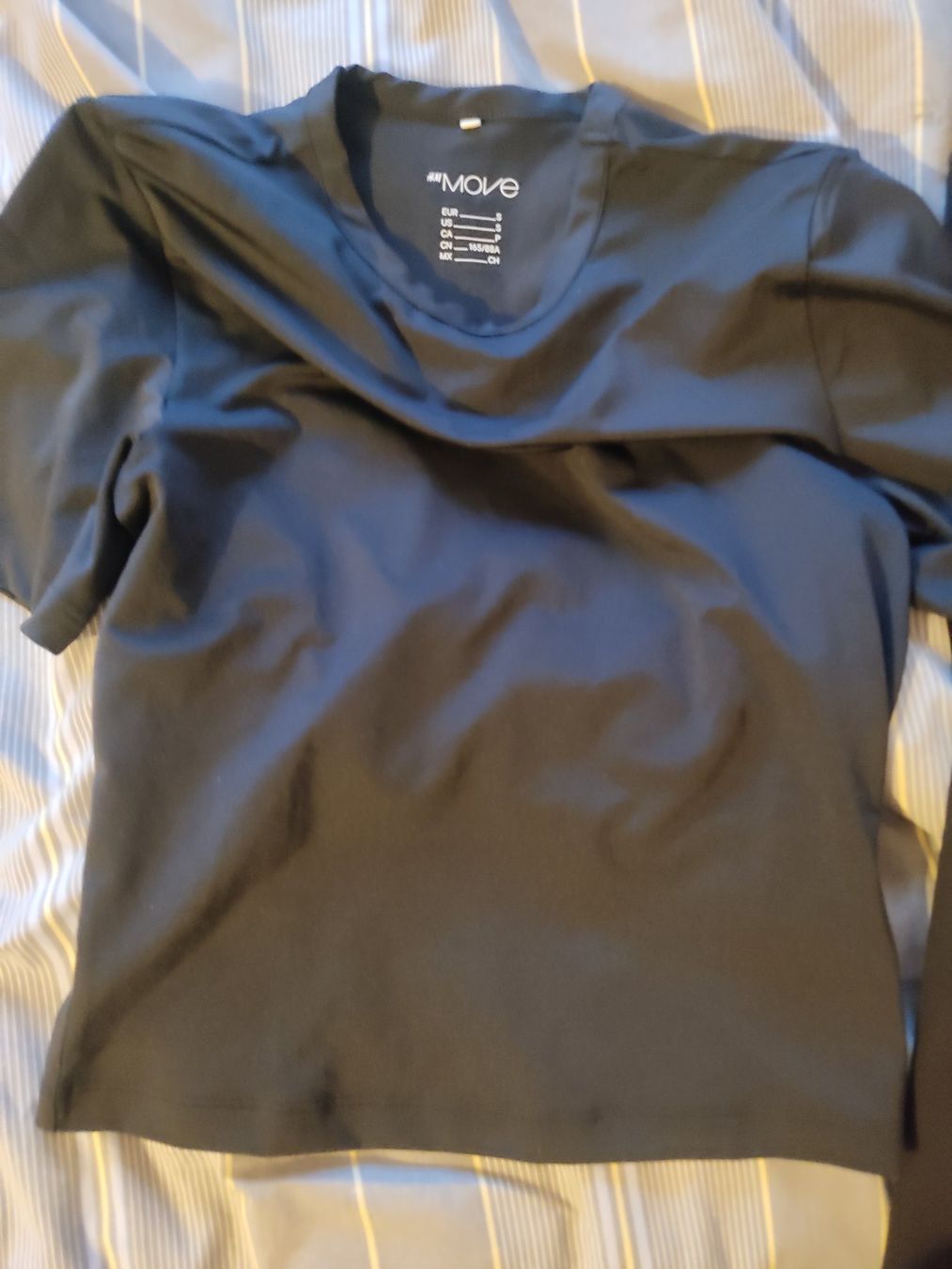 Lotti & Set di vestiti: Ensemble de sport noir, taille S – Nuovo (secondo la descrizione) da Bern venduto da Celinesim99 2