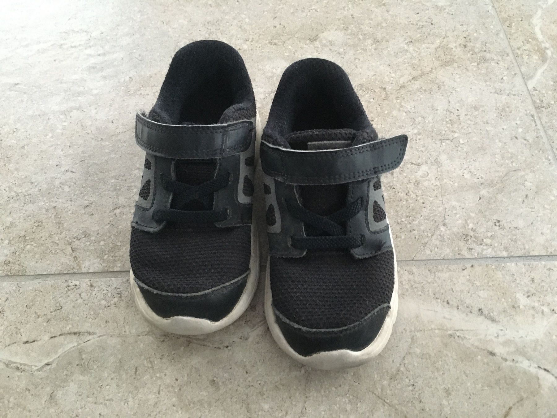 Nike Schuhe für Jungen: Nike Sneakers Gr. 26 – Gebraucht aus Gächlingen von Tara_devi