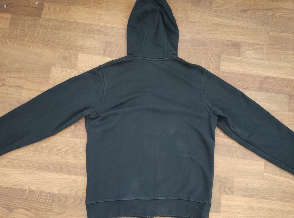 Nike Jacken: Young Boys Kapuzenjacke Gr M – Gebraucht aus Hemberg von kun_5pyb 5