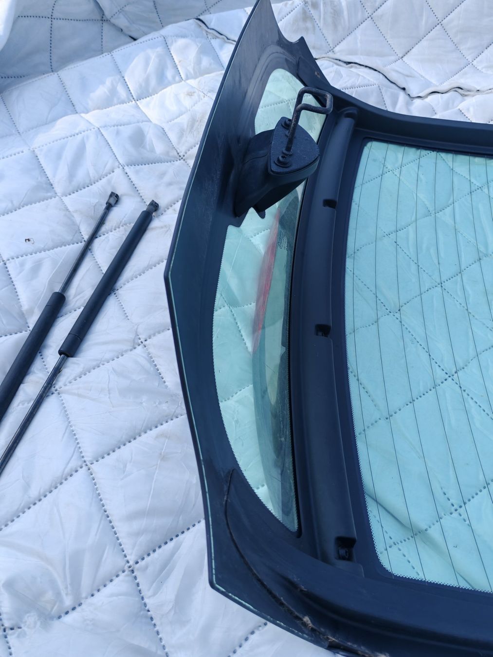 Smart Tutti pezzi di ricambio auto: Smart Roadster coupé lunotto posteriore – Usato da Cadenazzo venduto da Mulinacu 6