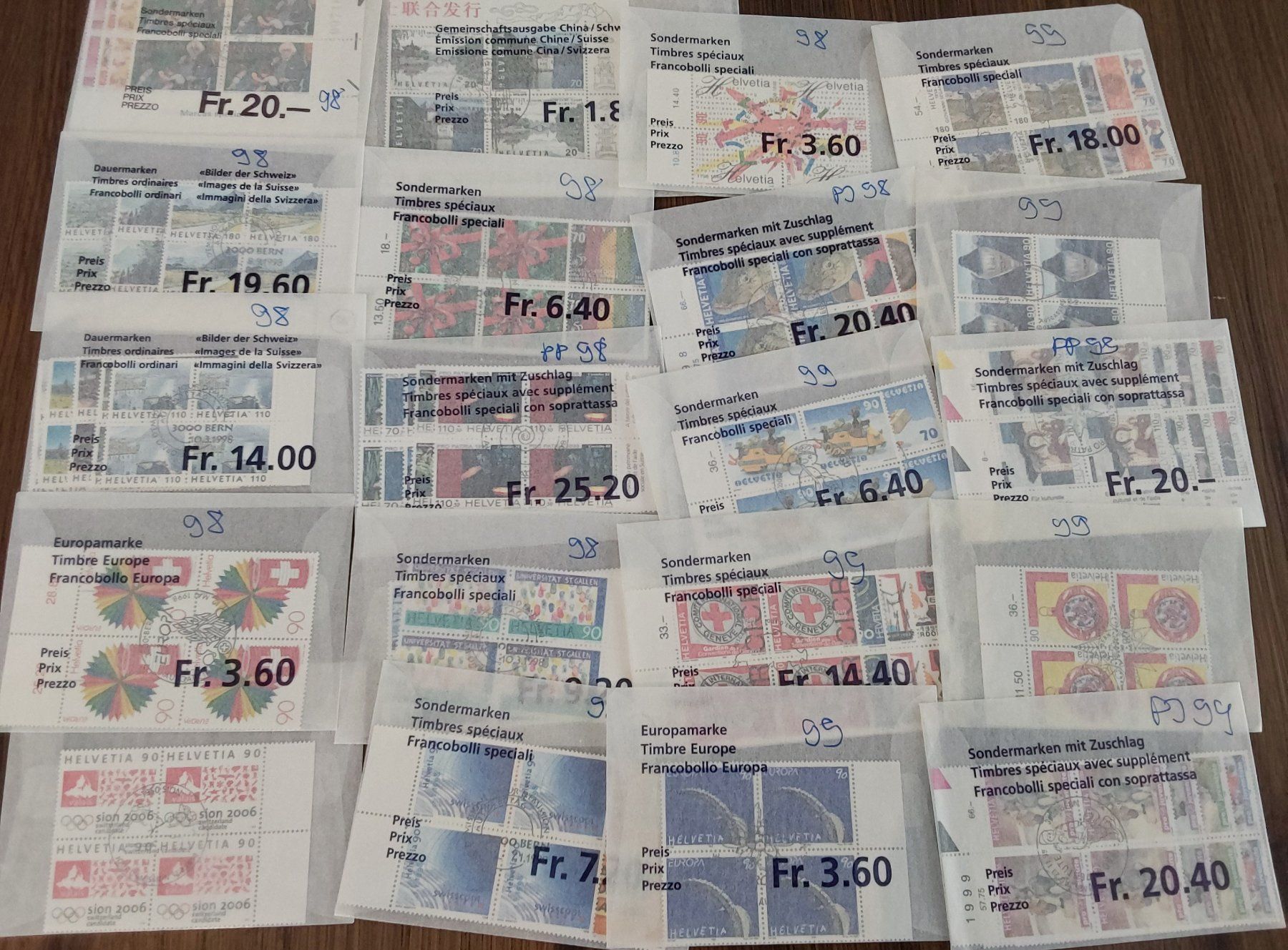 Tutti i francobolli: Ü. 150 CH Viererblocks 1996-2001, ET, Abo – Usato da Münchwilen AG venduto da Nesar 1