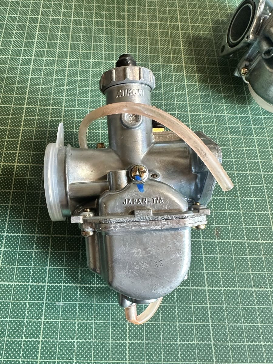 Tutti i ricambio per moto: 4 MIKUNI CARBURETOR - 22mm – Nuovo e nell'imballaggio originale da Elsau venduto da MANWITHVAN 4