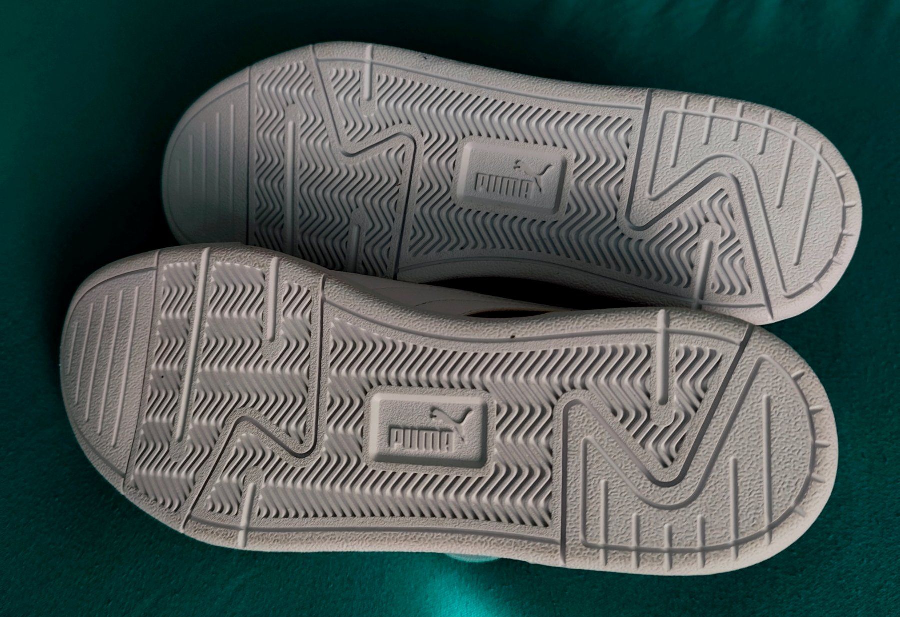 Puma Scarpe da uomo: Puma Sneaker rot Grösse 42.5 NEU – Nuovo (secondo la descrizione) da kloten venduto da Docsgirl 5