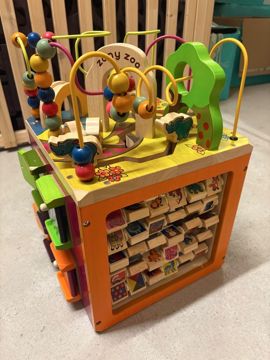 Jouets: Activity Cube with beads, animal figures, and doors – D'occasion à Basel par gronzoni 3
