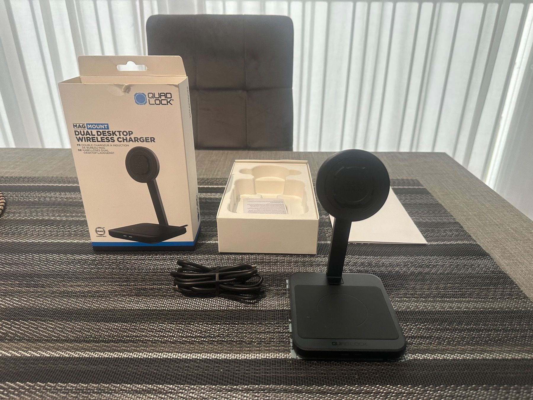 Quad Lock Caricabatterie: Quad Lock Dual Desktop Charger – Usato da Gossau (ZH) venduto da DSCapeta 2