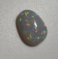 Australischer Dark-Opal Coober Pedy, Grösse 7x11 mm! Top
