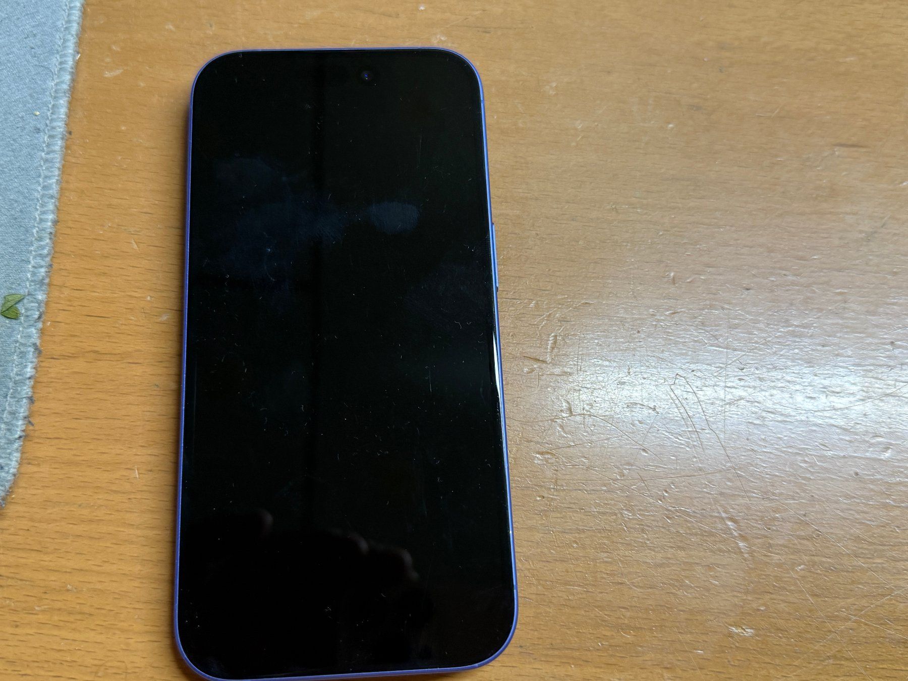 Apple Portables: Iphone 16 128Gb – D'occasion à Au SG par bah_6f5w