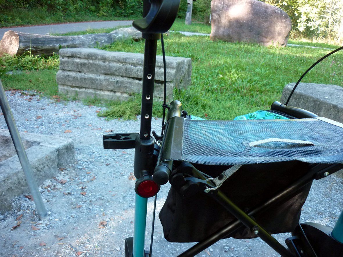 Ausili per la deambulazione: Rollator Topro Troja / Déambulateur Topro Troja – Usato da Illnau venduto da Com10 3