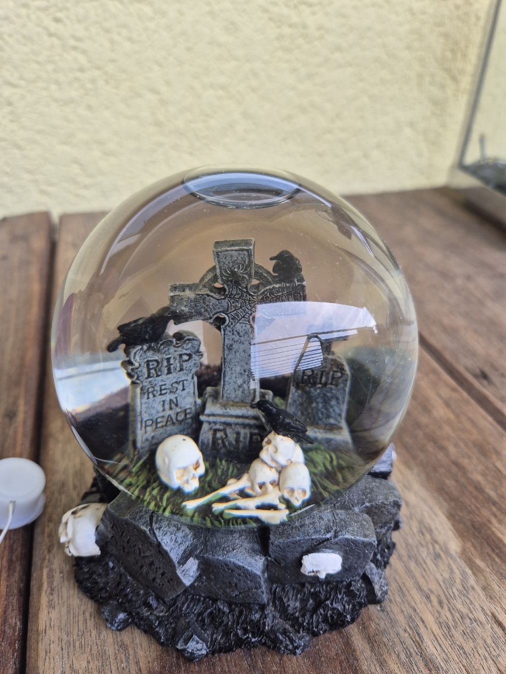 Tutte le decorazioni: Halloween Snow Globe x3  Graveyard/ Fortune Teller / Pumpkin – Usato da Zürich venduto da mrs_kz6n 5