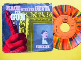 THE GUN 7" RACE WITH THE DEVIL (MULTICOLORED WAX)