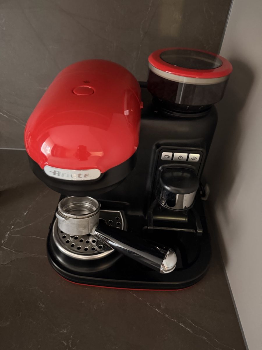 Macchine per caffè & Macchine per espresso: Ariete Espresso Machine Grinder Moderna 1318 Red – Usato da Zürich venduto da vickyl9 4