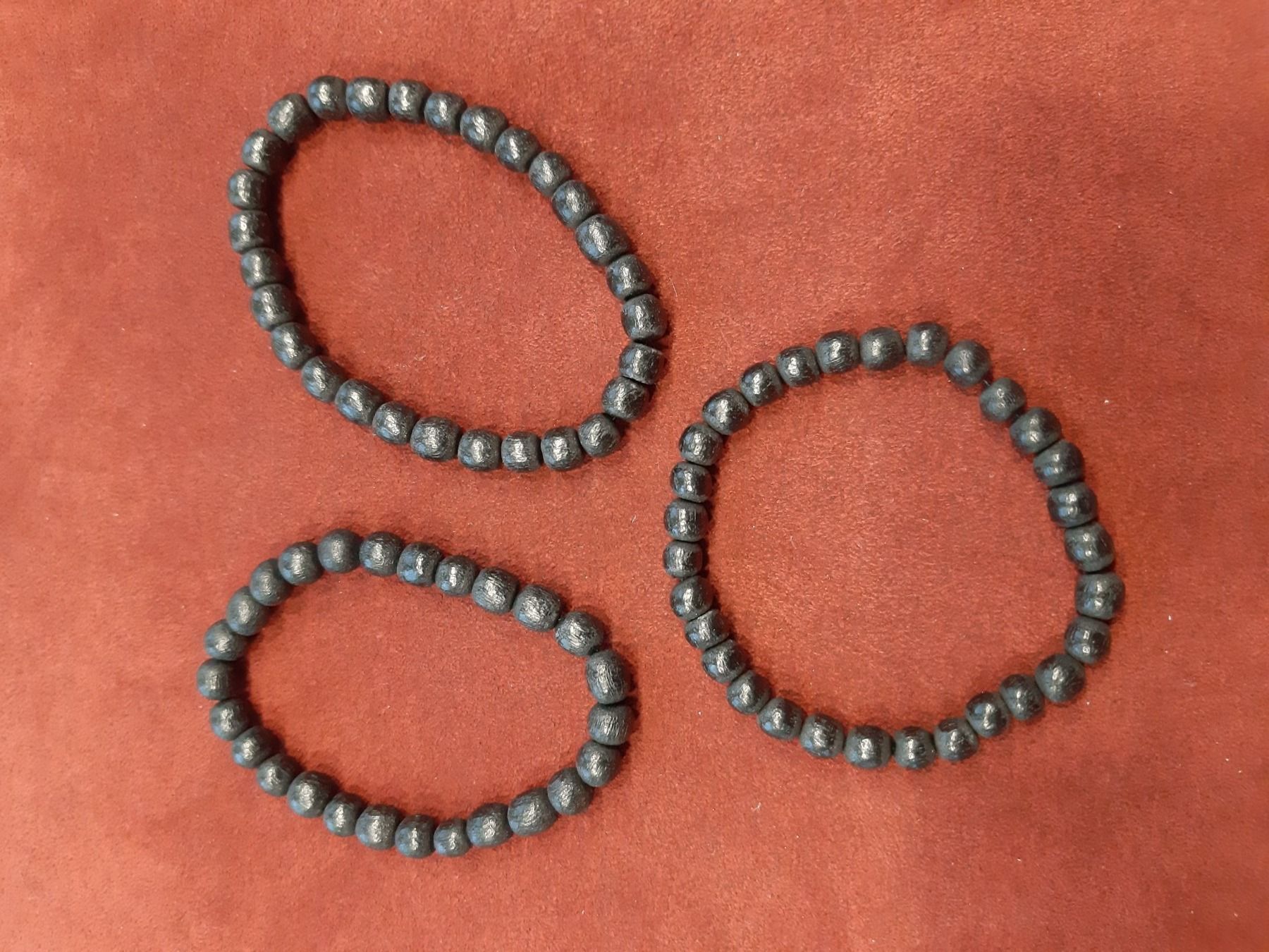 Bracciali & Braccialetti: 3 Holzarmketten Neu – Nuovo e nell'imballaggio originale da Schmitten venduto da JasiStern