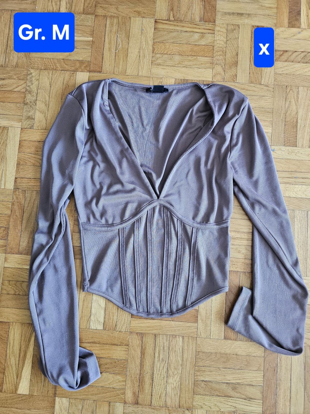 Blusen, T-Shirts & Tops: Top Gr. M – Gebraucht aus Hombrechtikon von malaika03