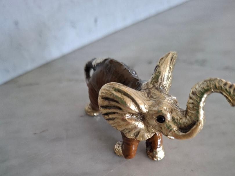 Statuette: Elefant aus Messing, klein – Usato da Udligenswil venduto da m-nikolic 1