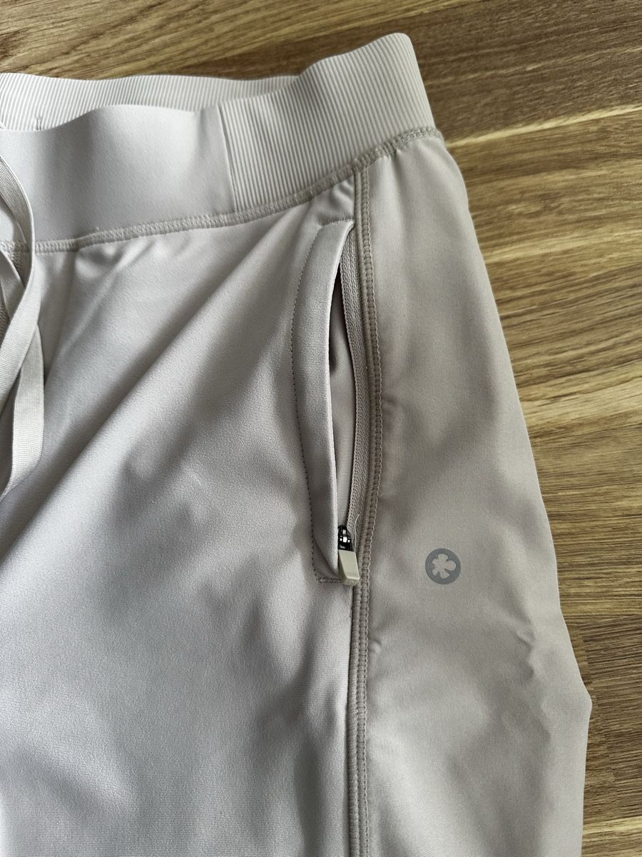 Pantaloni: Stylish & Comfy sport Pants! – Usato da Zollikerberg venduto da sha_r9g6 2