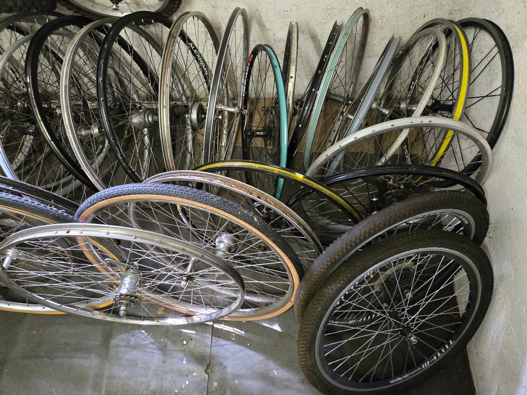 Ersatzteile: 50 Veloräder – Gebraucht aus Biel/Bienne von Rouf7