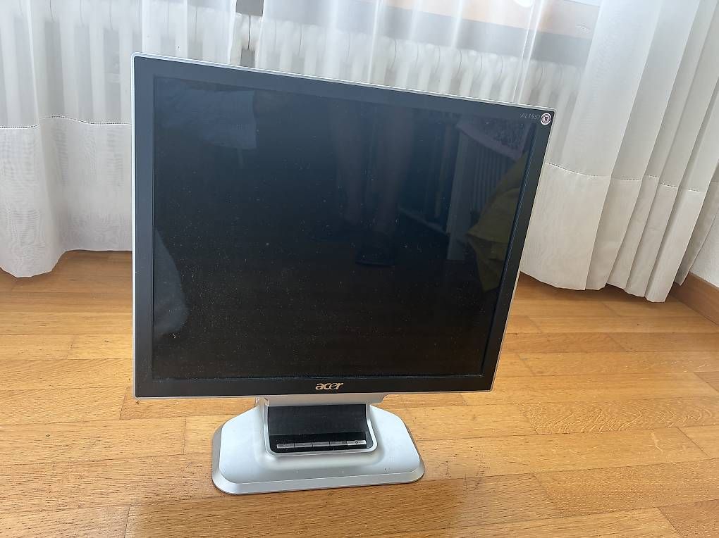 Monitor: Acer LCD-Monitor / Bildschirm – Usato da Winterthur venduto da maria0