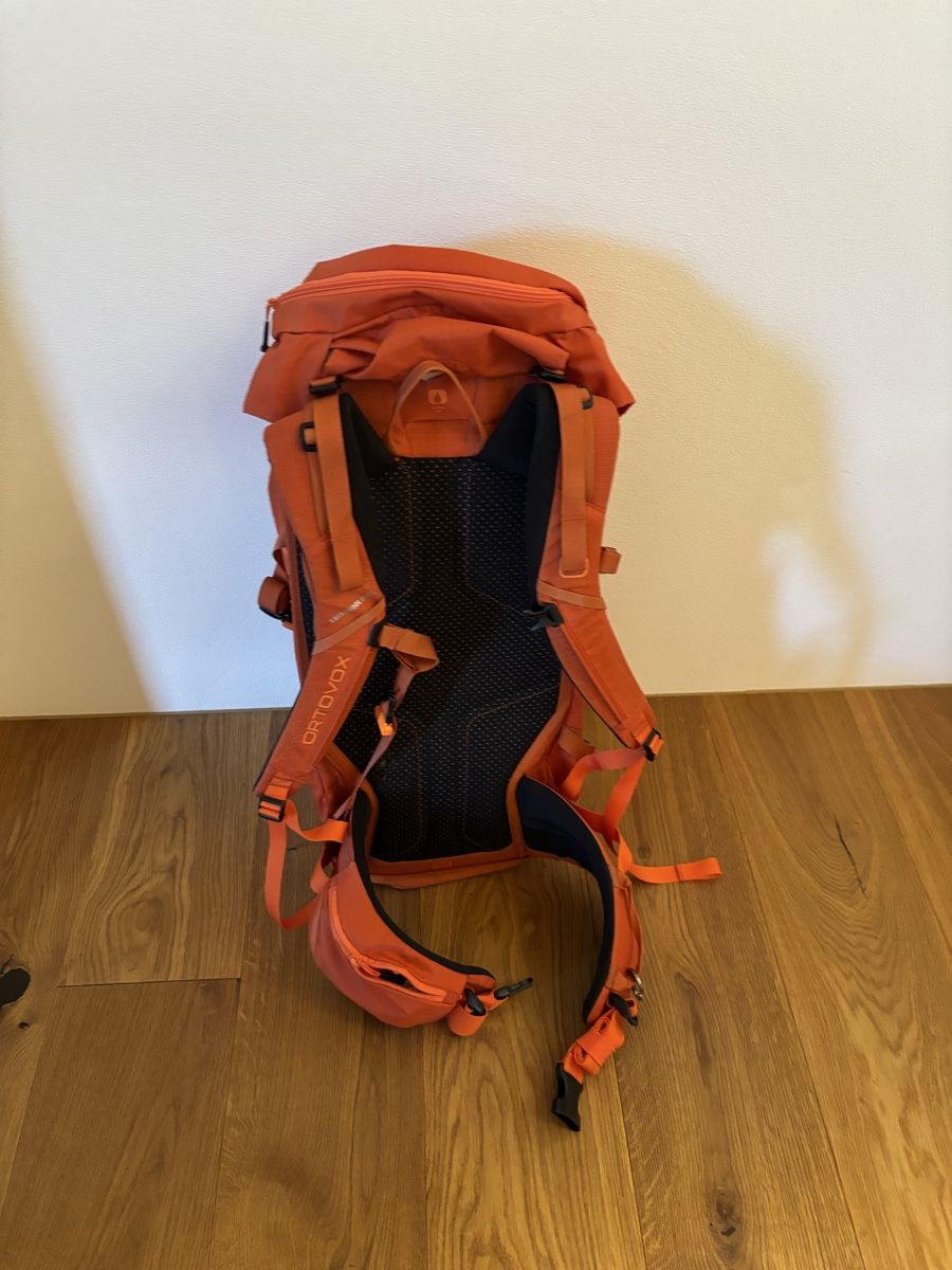 Ortovox Rucksäcke: Rucksack Ortovox Peak 35 – Gebraucht aus Rueun von Bmwurbi 1