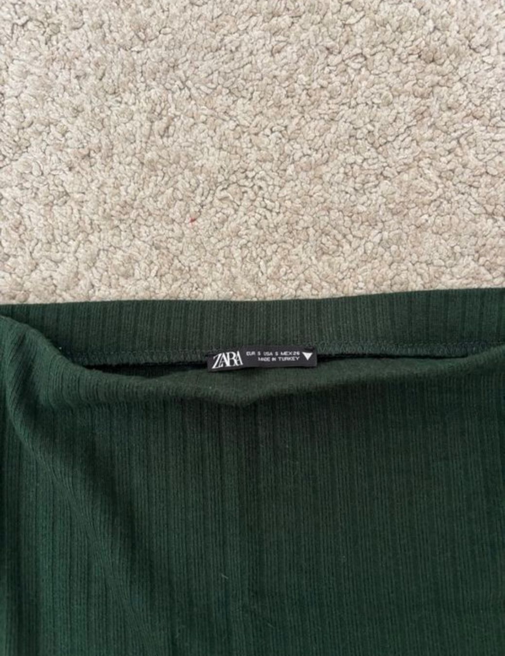 Zara Jupes: Zara Rock Gr. S – D'occasion à Stettlen par gpa18 1
